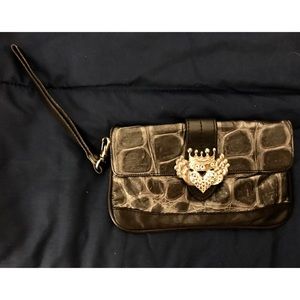 Crowned Heart Clutch